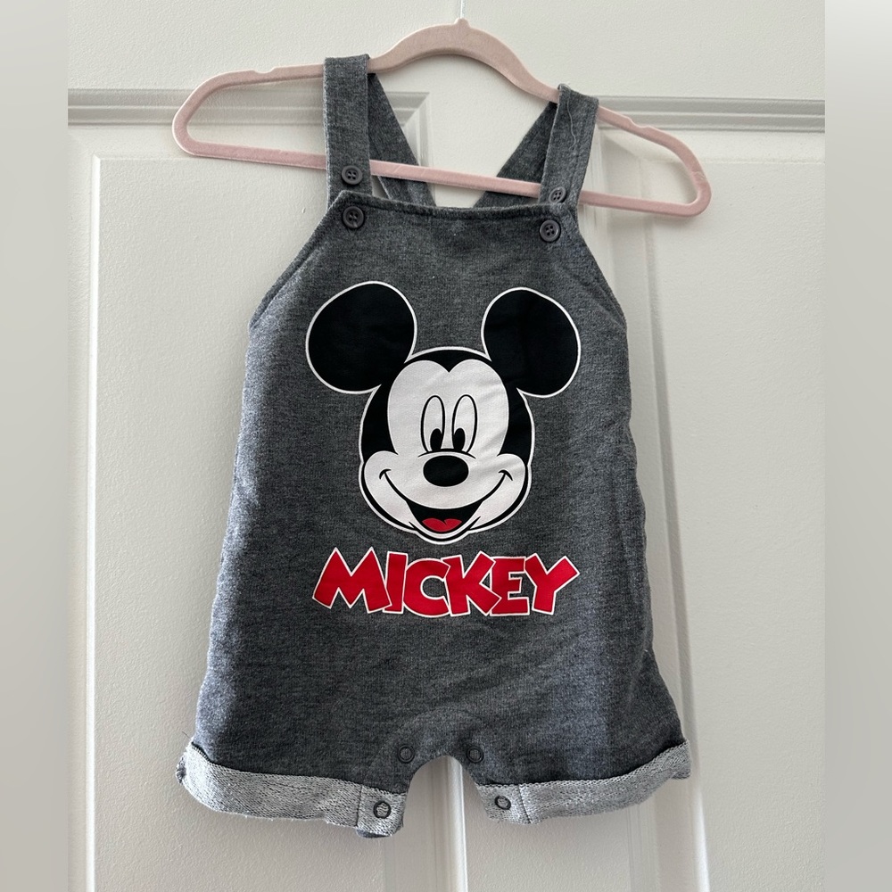 Mickey jumper!